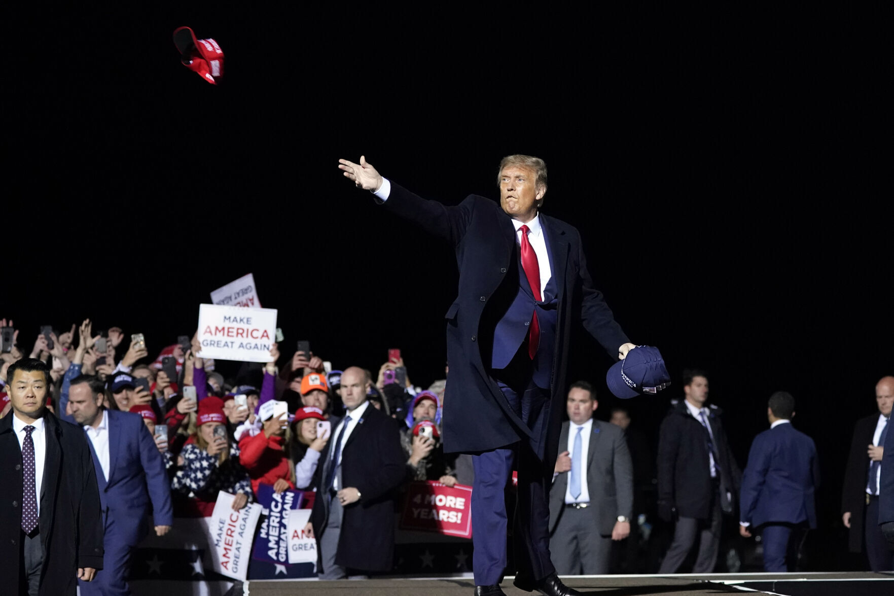 Wednesday: Trump holds rally in Duluth, Minnesota